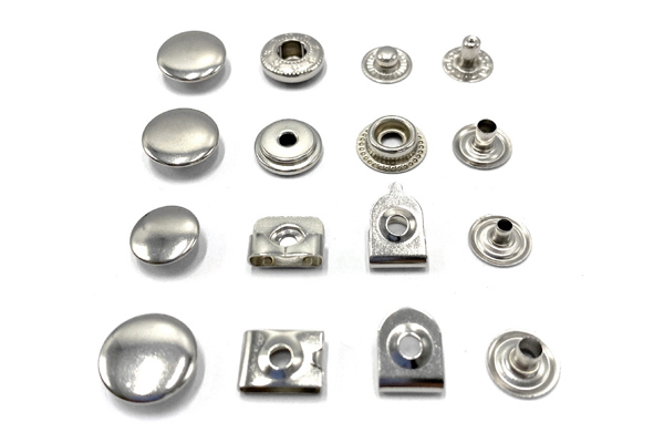 Metal Button-en sarrera